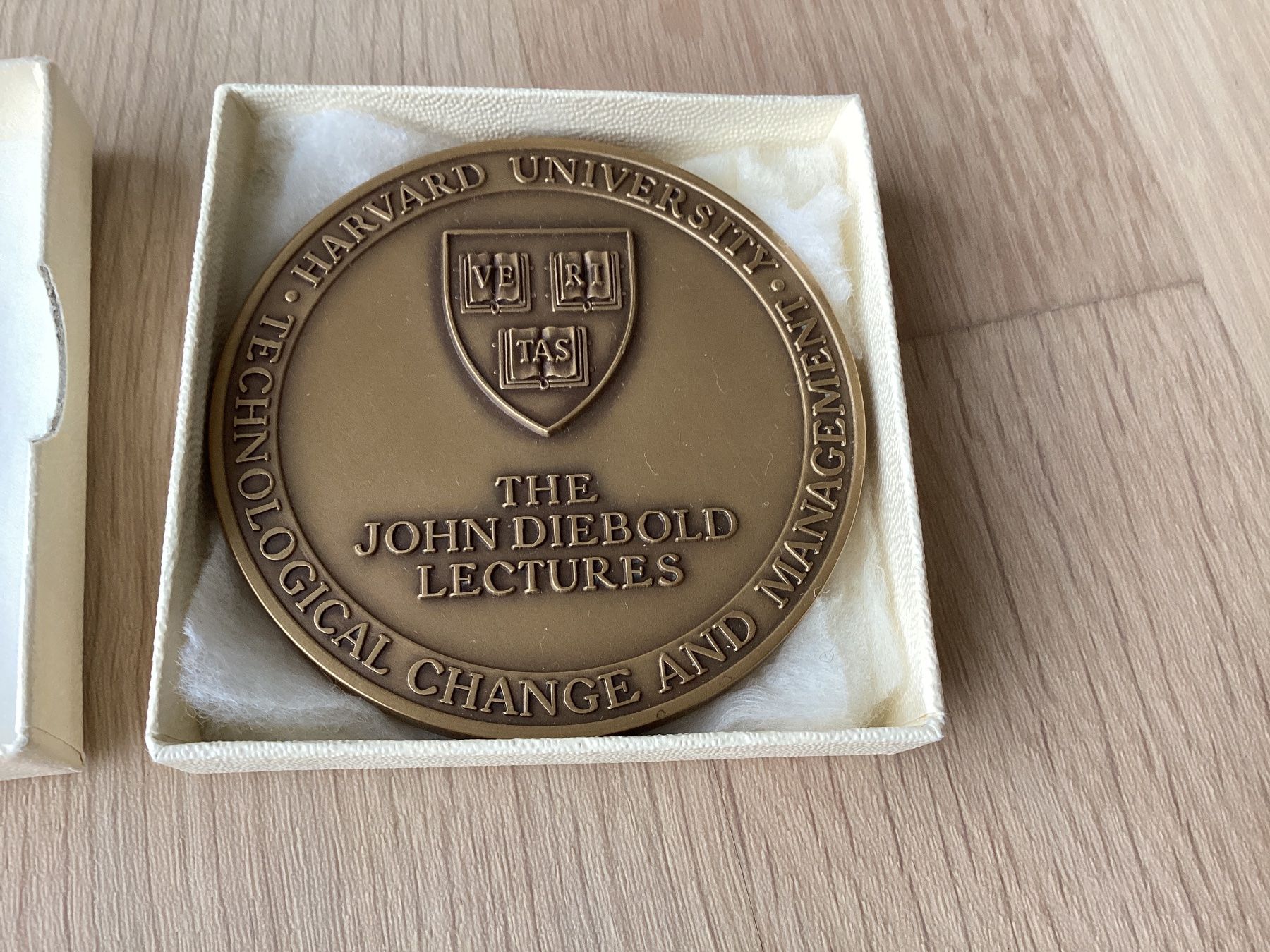 Medaillen: Harvard University Medaille John Diebold Lectures – Neu und originalverpackt aus Flawil von Barschfreak 1