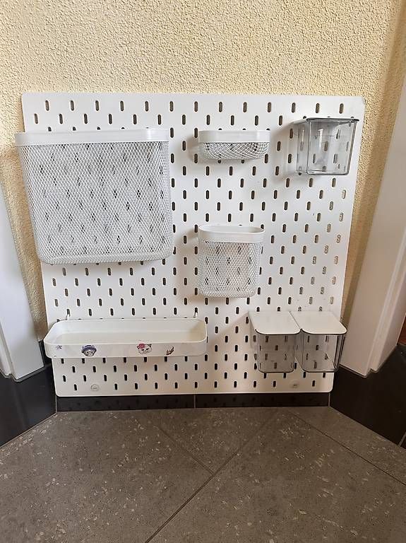 Plateaux: Ikea Lochplatte Organizer – D'occasion à Marbach SG par kha_s5m6