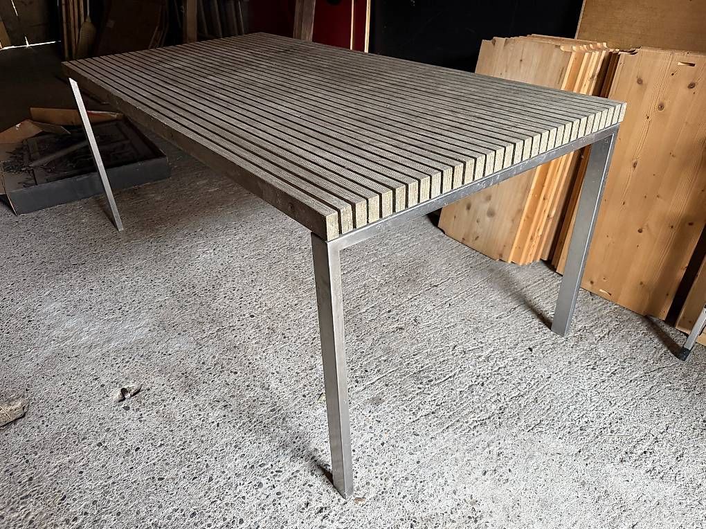 Tavoli: Table – Usato da Sugiez venduto da Trombone4