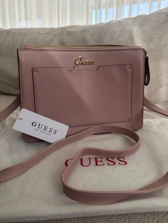 Guess Crossbody Tasche, neu mit Etikett, Top Zustand!