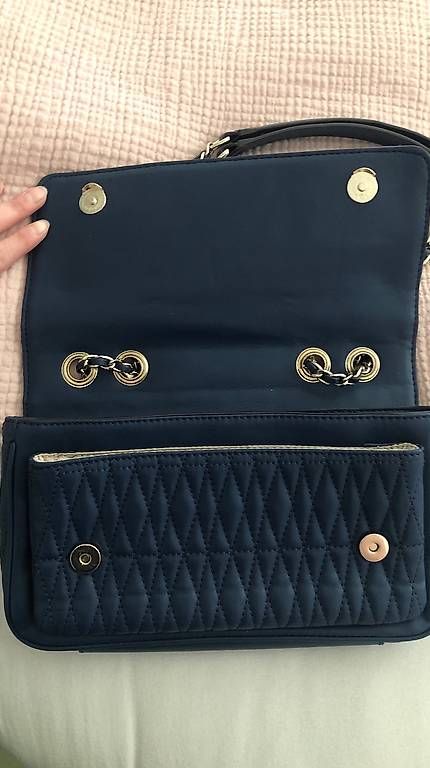 Borse da donna: Guess Tasche  – Nuovo e nell'imballaggio originale da Aarburg venduto da Noemi.H 2