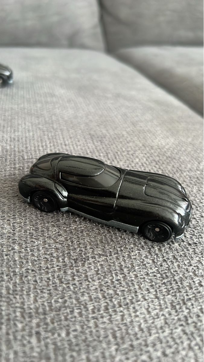 Hot Wheels Giocattoli: Hot Wheels Auto Mattel 1995 – Usato da Allschwil venduto da doyouspeakvintage