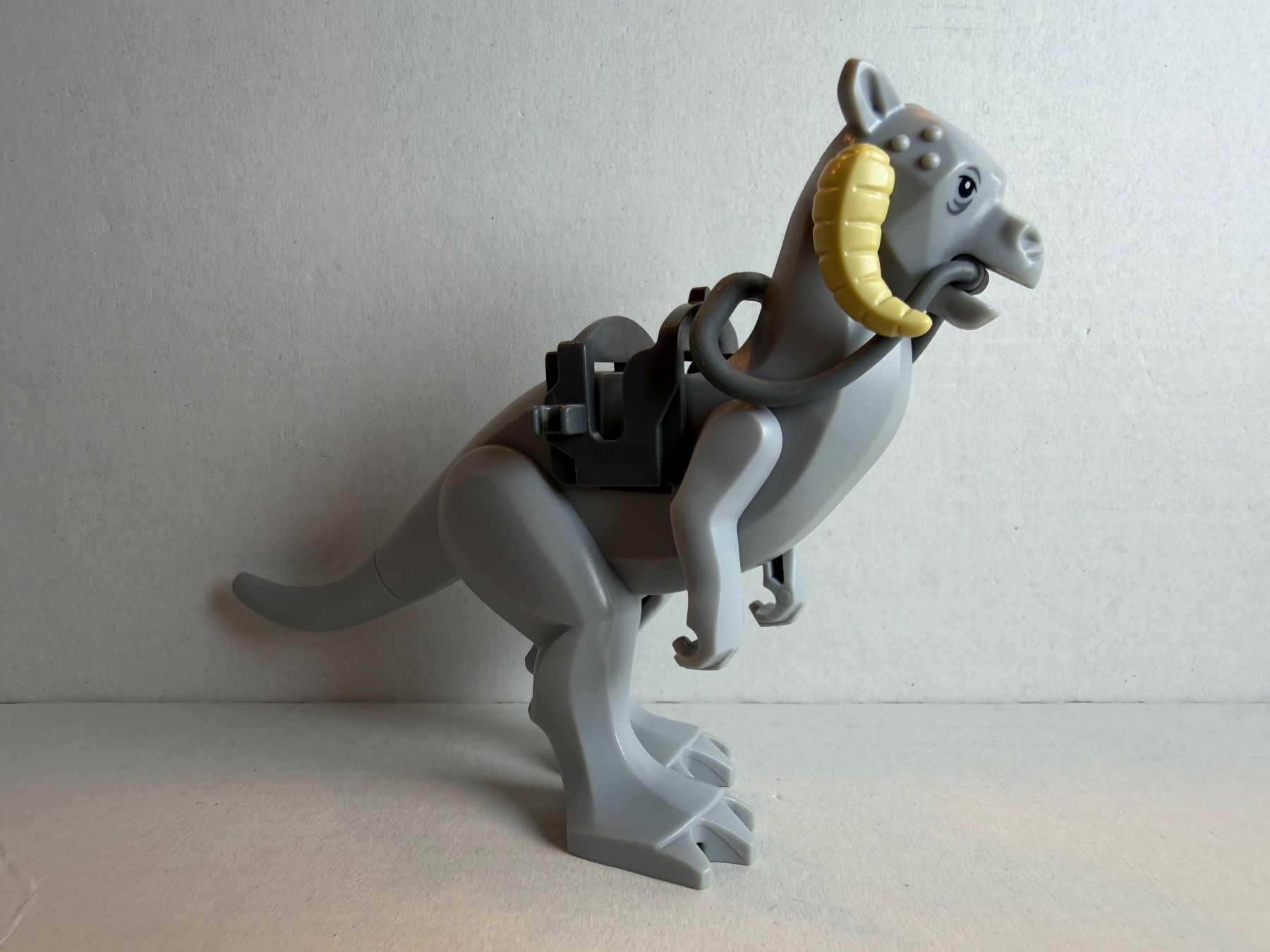 Lego Statuette: Lego Star Wars Tauntaun – Usato da Neftenbach venduto da Elitebricks 2