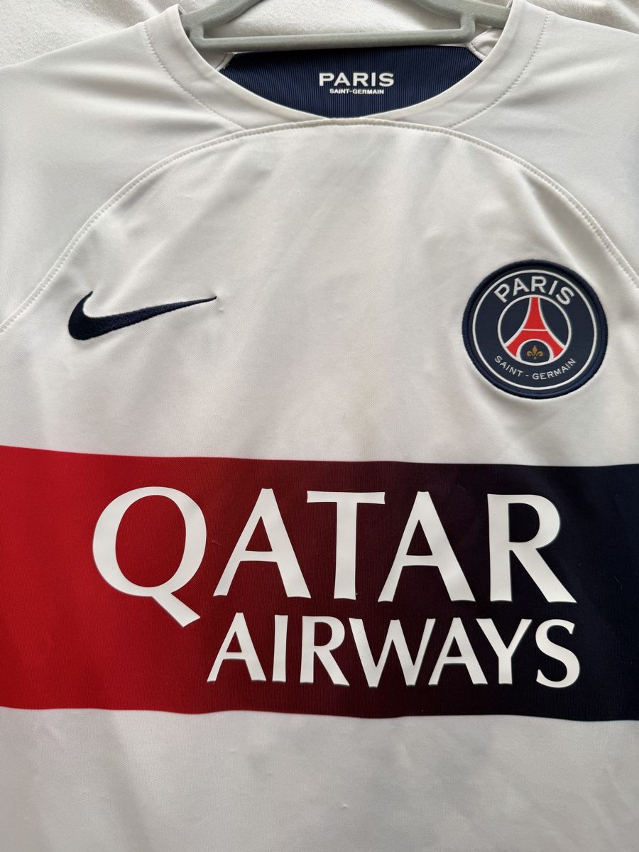 Nike Canottiere & Pantaloni: PSG 2023/24 Away Nike  – Usato da Meggen venduto da Patti_ 2