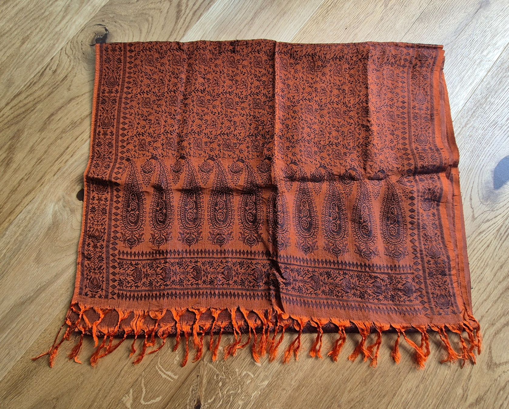 Foulard & Sciarpe: Seidenschal – Nuovo e nell'imballaggio originale da Grenchen venduto da mic_28rc