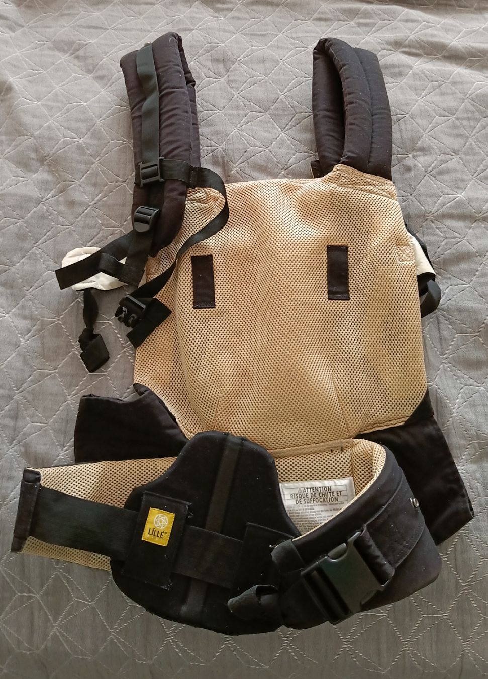 Bauch- & Rückentragen: Lillebaby Complete Babytrage, Sand/Black – Gebraucht aus Kaltbrunn von MaijaP 1