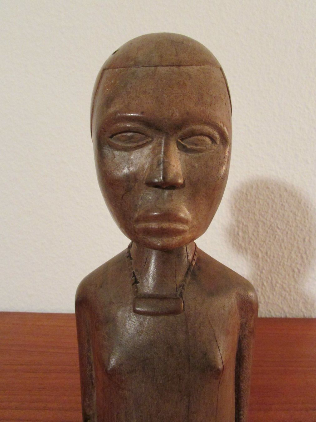 Skulpturen & Statuen: Afrikanische Holzfigur Tribal Art handgeschnitzt – Gebraucht aus Zollikofen von Flavabana 5