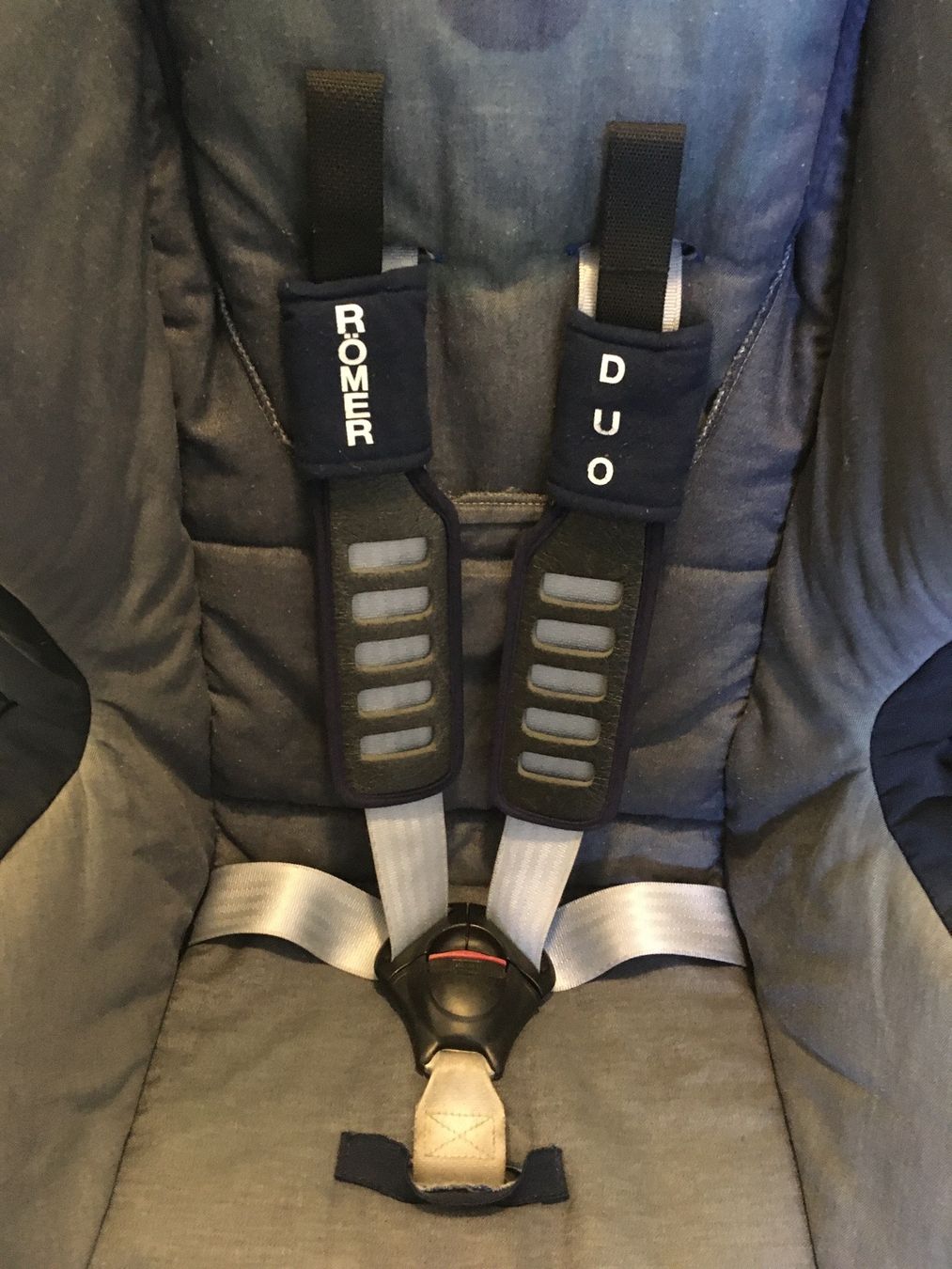 Seggiolini per auto: Römer Duo Plus 9-18 kg – Usato da Balterswil venduto da Daia4 7