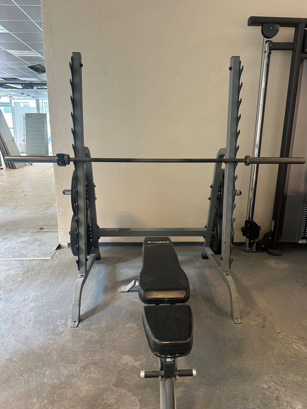 Poids & Haltères: Langhantel Half-Reck inkl. Scheiben – D'occasion à Neuenhof par Bodyfit_AG