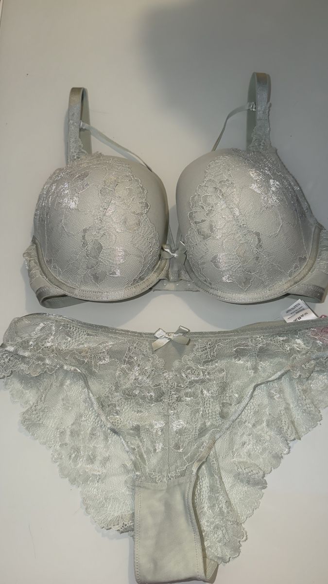 Autres dessous: Hunkemöller Set E75/Slip M – Neuf avec emballage d'origine à Arbon par 2210oez