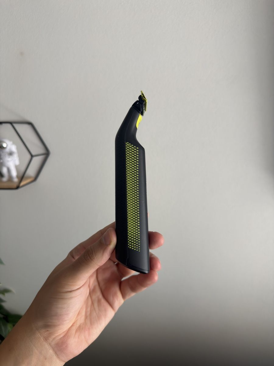 Philips Rasoi & Lamette da barba: Philips OneBlade Pro Rasierer – Usato da Zürich venduto da Behat 2