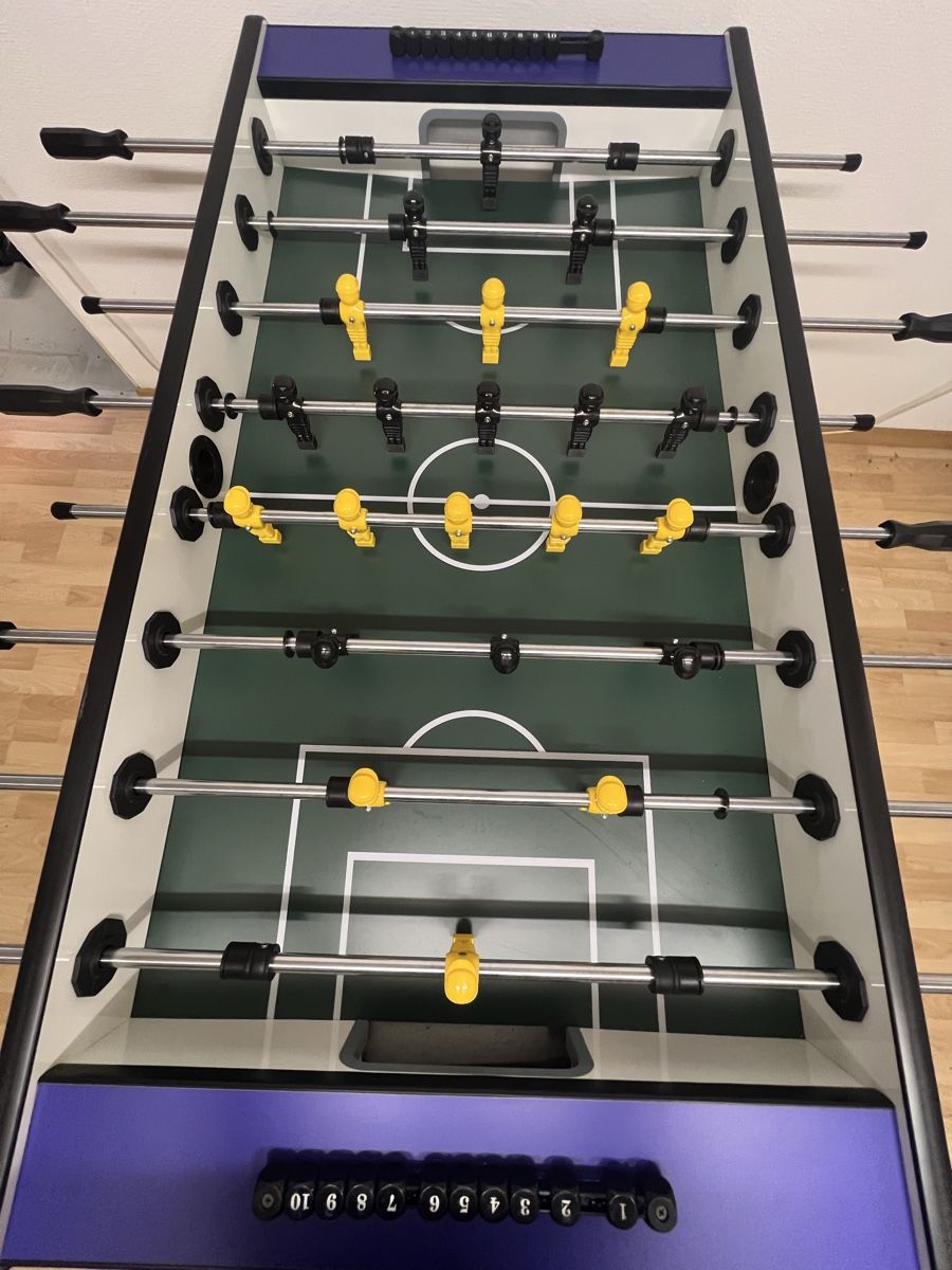 Jeux: Fussballtisch  – D'occasion à aadorf par keller2325 6