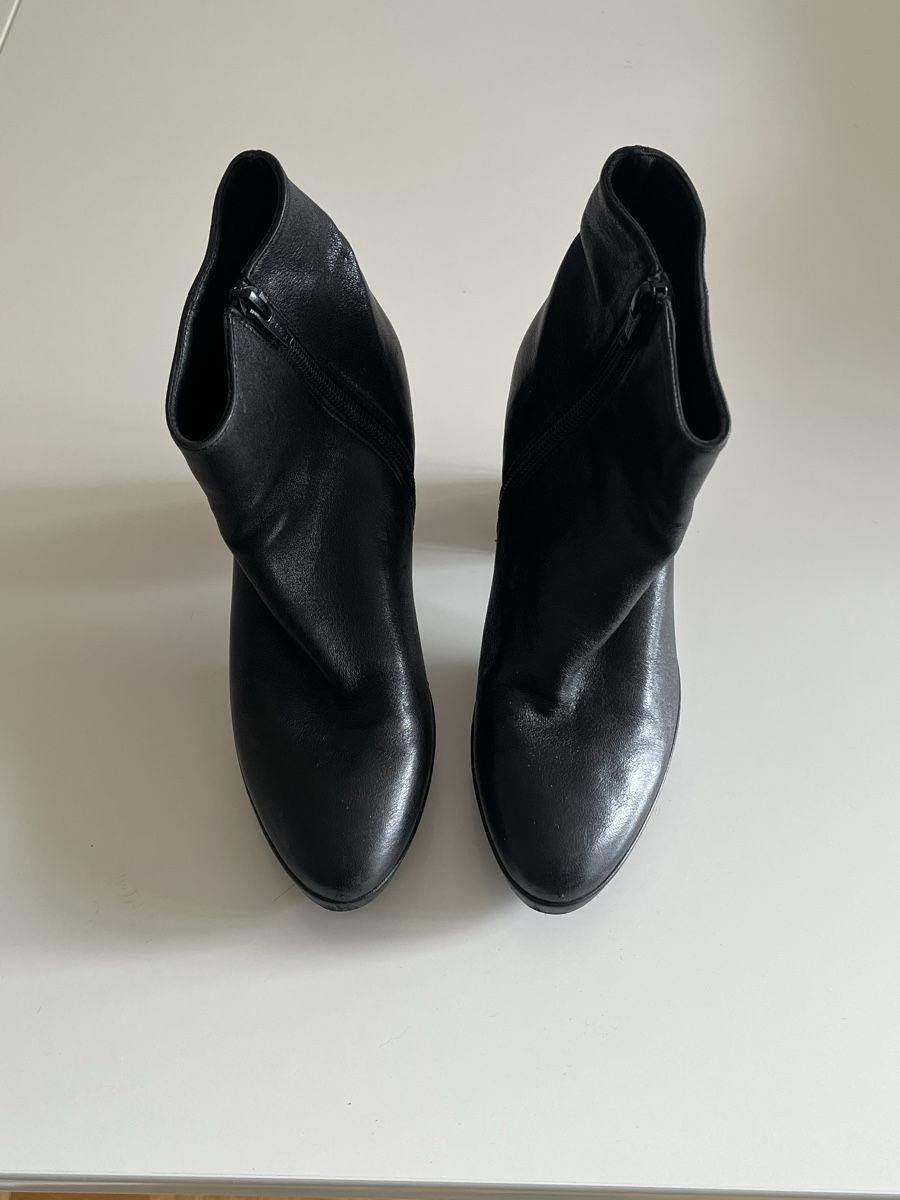 Unisa Damenschuhe: Stivaletti marca Unisa neri - 37 – Gebraucht aus Ascona von BiancaB 1