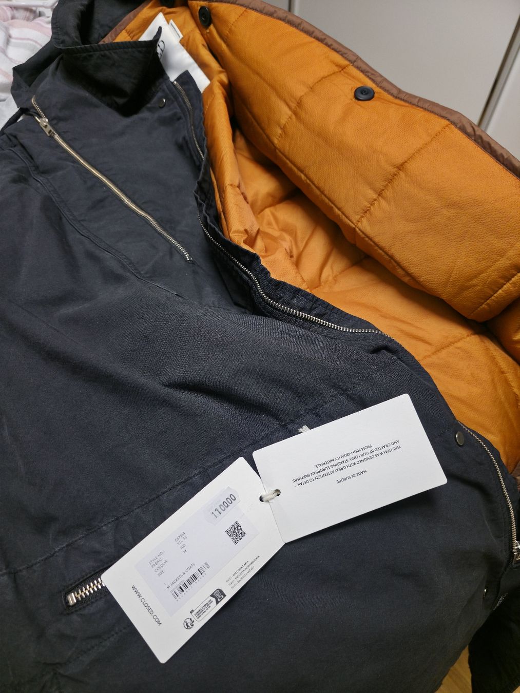 Closed Jacken: Closed Schwarzer Winter Parka mit Kapuze, NEU, GrösseM – Neu und originalverpackt aus Amriswil von newschweiz 1