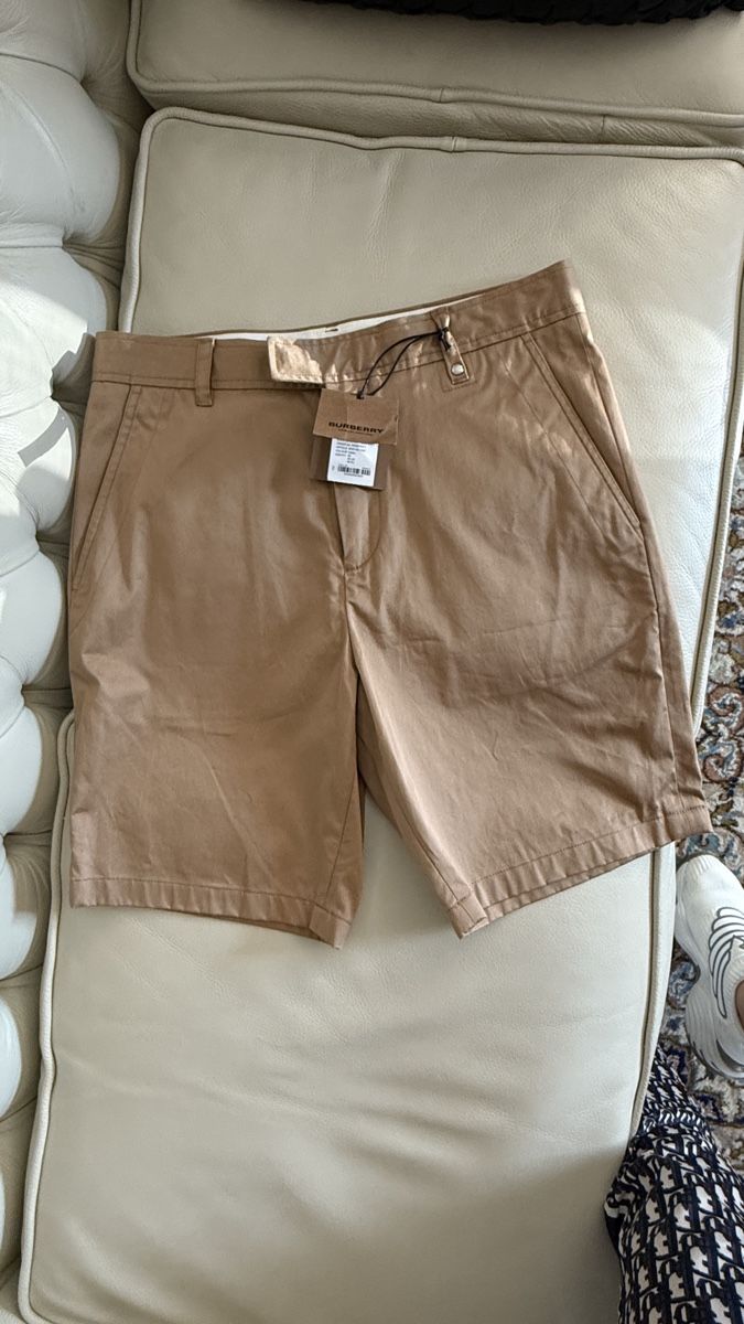 Burberry Pantaloni: Burberry kurze Hosen  – Nuovo e nell'imballaggio originale da Lachen SZ venduto da HelvetiaLuxury 5