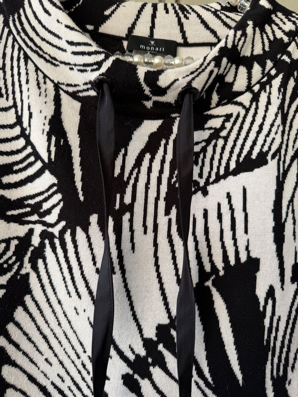 Monari Maglioni & Felpe: Monari Strickpullover Flower-Design schwarz-weiss/36 – Nuovo (secondo la descrizione) da Berneck venduto da Ordnung2021 5
