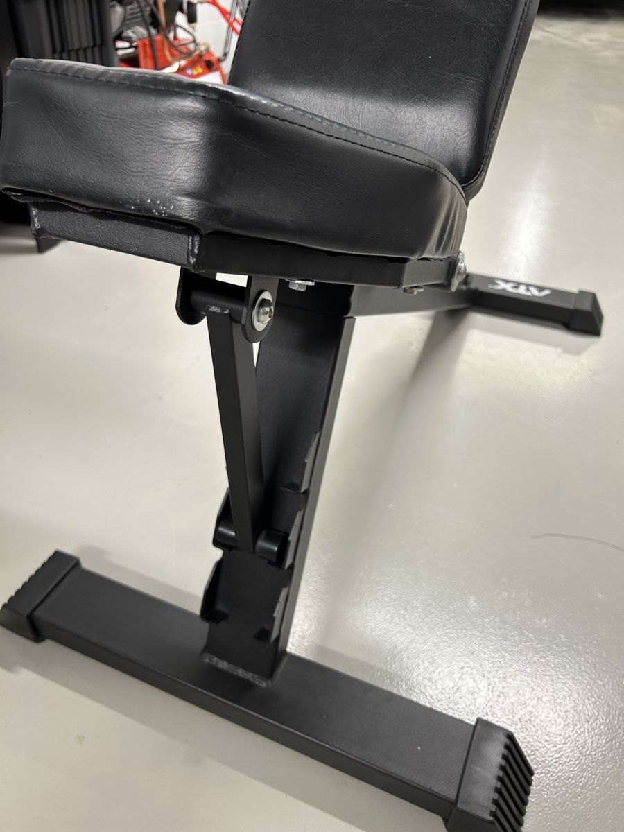 ATX Hometrainer: Verstellbare Hantelbank ATX – Usato da Gunzgen venduto da Marc.Zimmerli 3