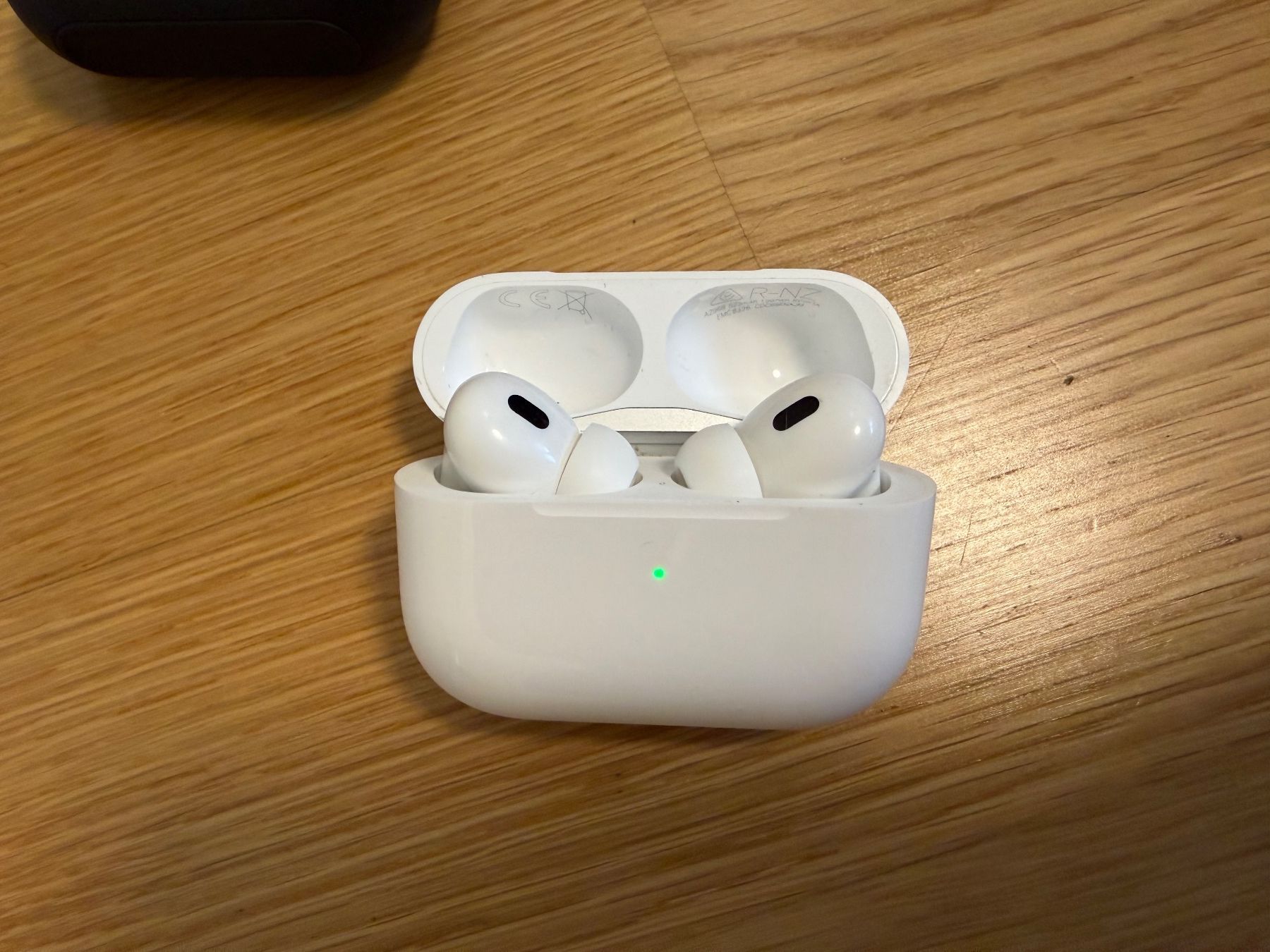 Apple Cuffie: Airpods Pro 2 USB-C mit Zubehör – Usato da Steinhausen venduto da andreicon 2