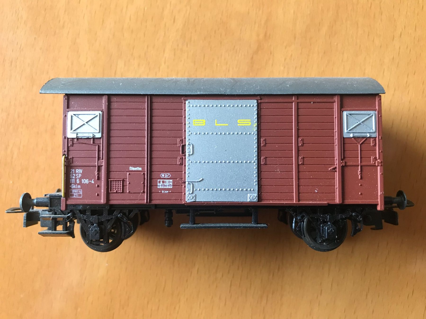 Liliput Modellini di ferrovie: Liliput BLS Güterwagen – Usato da Luzern venduto da mey_s13