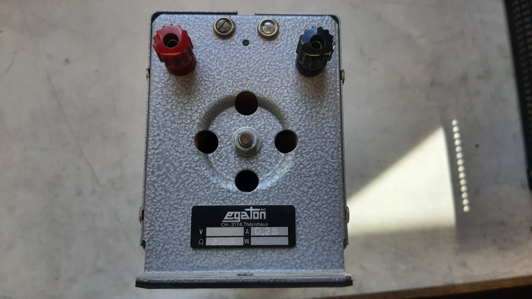 Componenti elettronici: rhéostat Egaton 3700ohm 0,25A – Usato da Attalens venduto da Gmsa68 2