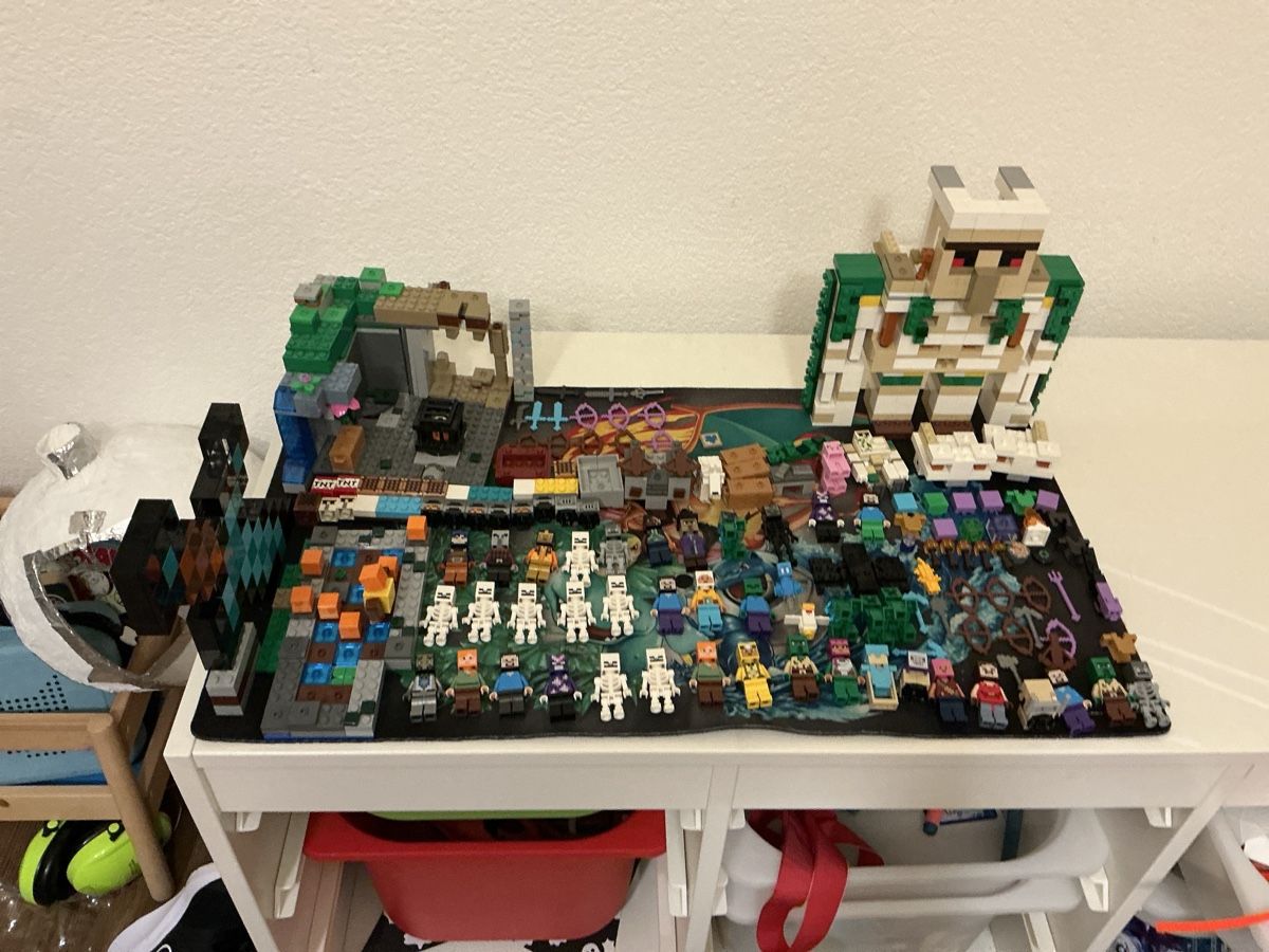 Lego Spielzeuge: Eisengolem, Höhle und Diamant Schwert – Gebraucht aus Villmergen von Bullenberg 1