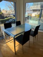 Glastisch mit 4 Stühlen - wie neu