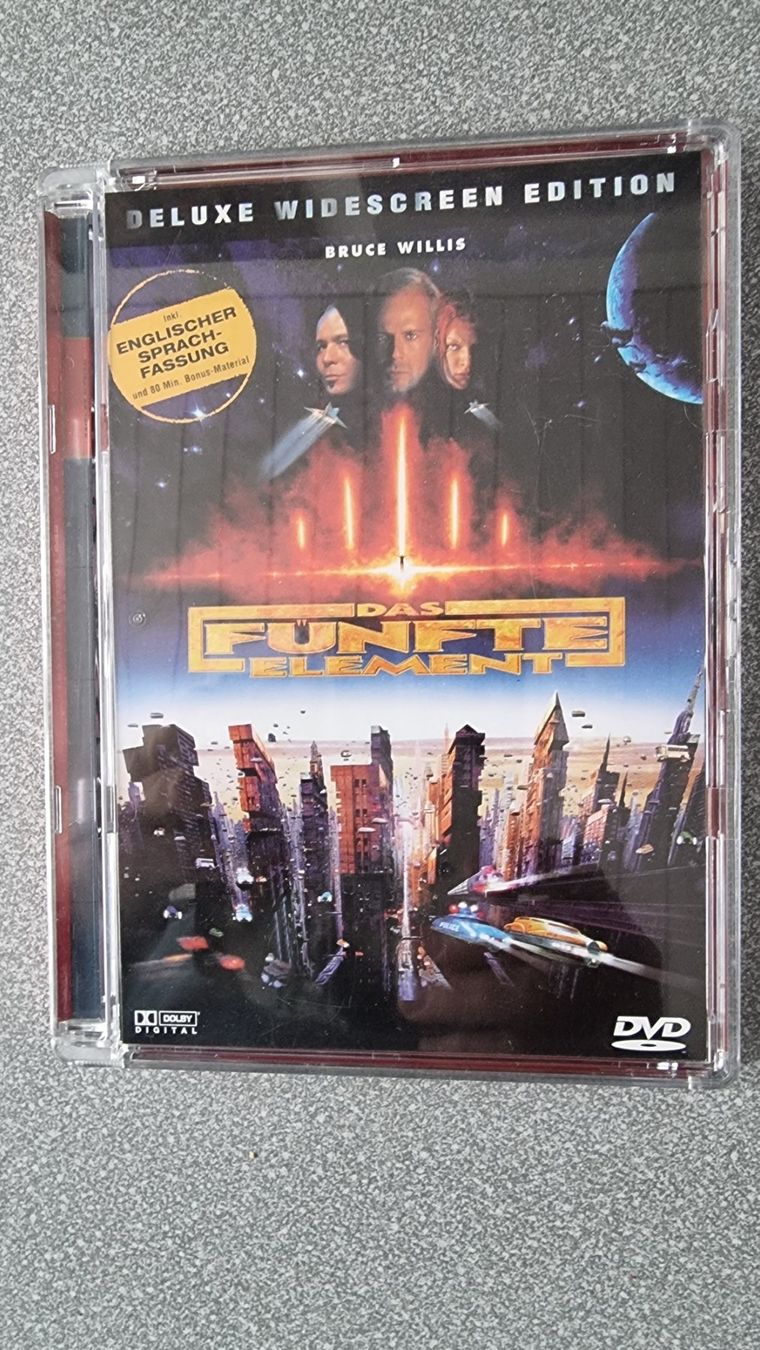 Alle DVDs: DVD Das fünfte Element Deluxe Edition – Gebraucht aus Oetwil am See von fineli2