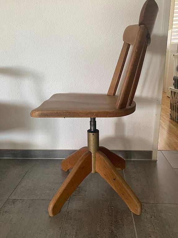 Chaises: Antiker Bürostuhl  – D'occasion à Langenthal par bar_2znq 1