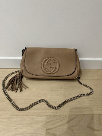 Joli Sac Gucci Soho chain bag à bandoulière (chaîne) beige