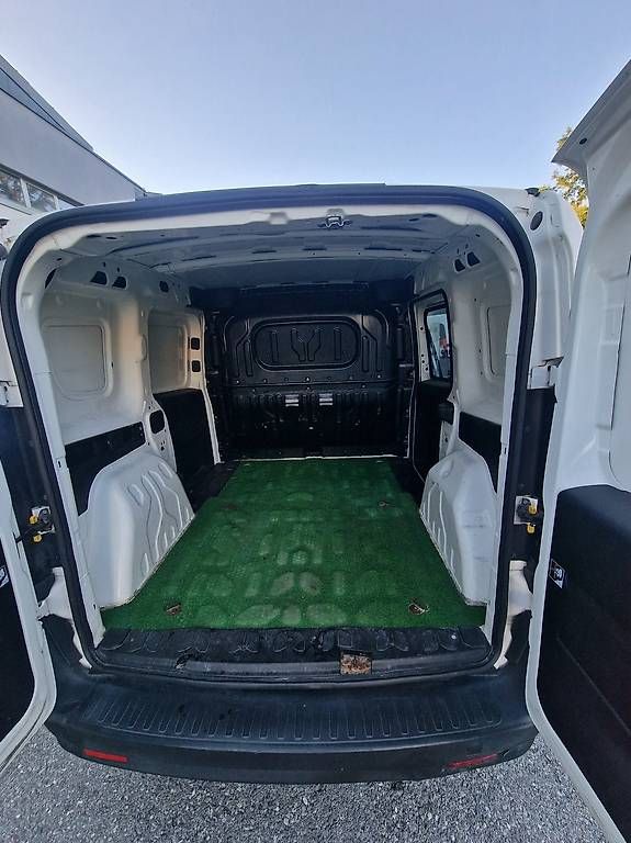 Veicoli commerciali: Opel Combo 1.4 – Usato da Prez-vers-Noréaz venduto da TonyCardoso 6