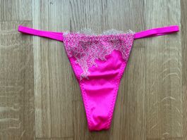 Victoria’s Secret Very Sexy Thong S NEW