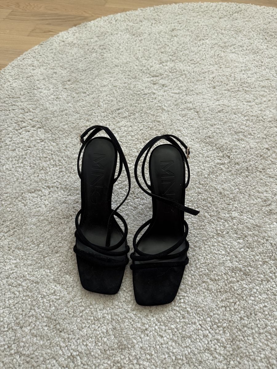 Mango Scarpe da donna: Mango Strappy Heels – Usato da Luzern venduto da prelovedfashion_99 1