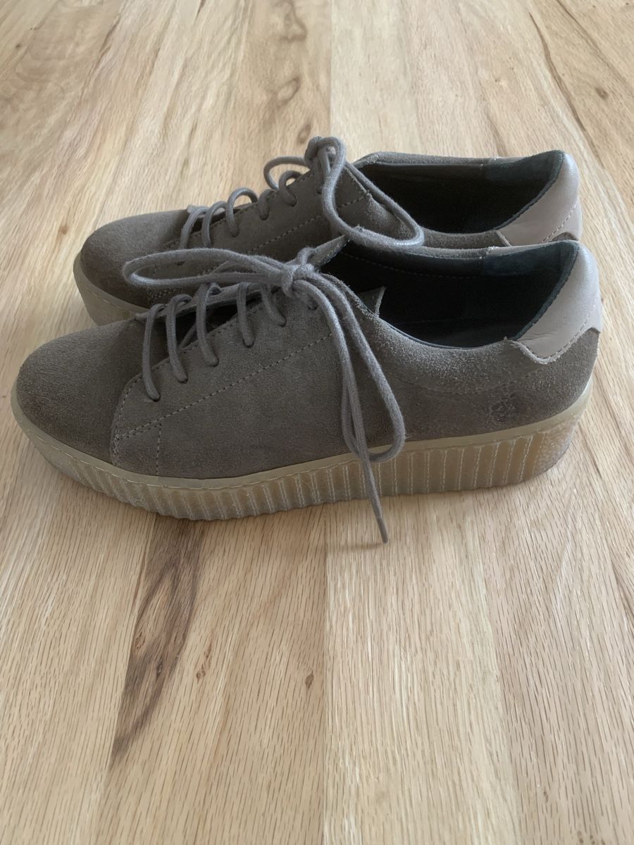 Scarpe da donna: Schuhe – Usato da Niederurnen venduto da Lucatimo