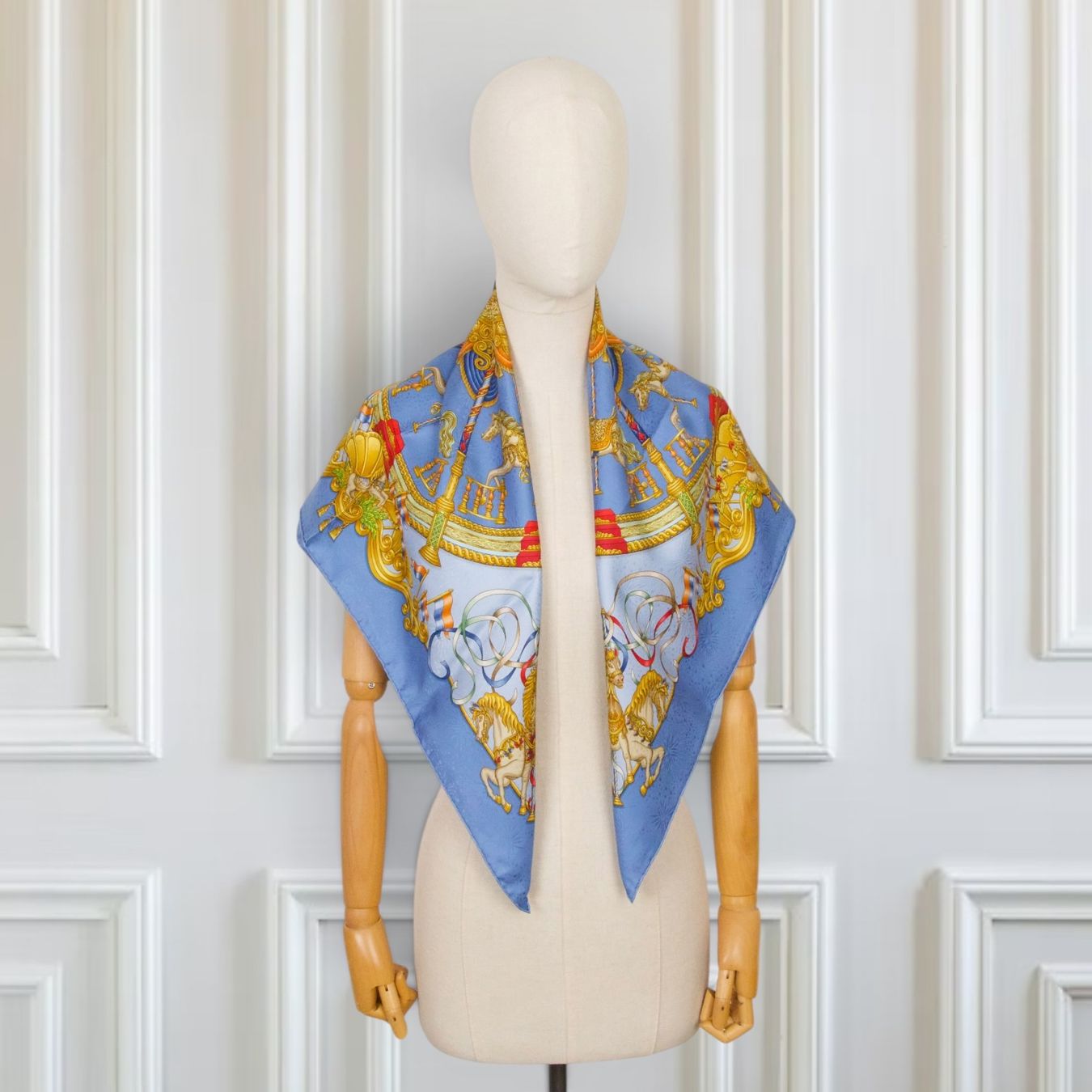 Hermès Foulard & Sciarpe: Hermès Carré "Lunapark" blau – Usato da Binningen venduto da Designerlabels 1