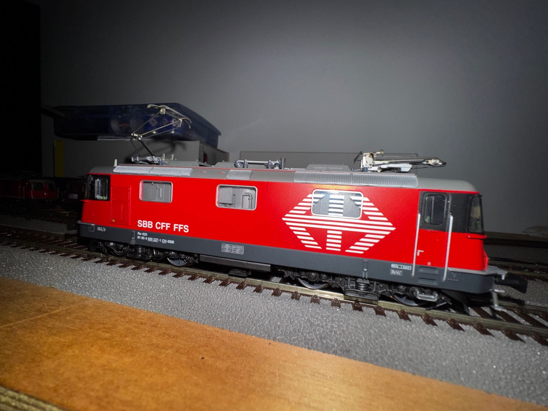 Trix Modellini di ferrovie: RE 4/4 lion TRIX DCC neuve – Nuovo e nell'imballaggio originale da Genève venduto da den_8z8h 4
