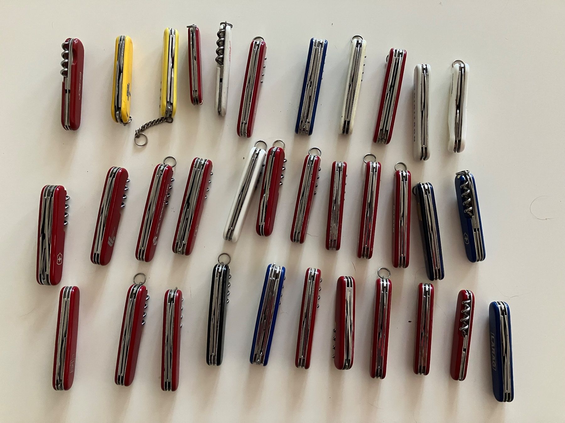 Victorinox Coltelli tascabile: Konvolut Schweizer Taschenmesser mit Werbung – Usato da Balterswil venduto da Erbsli77 7