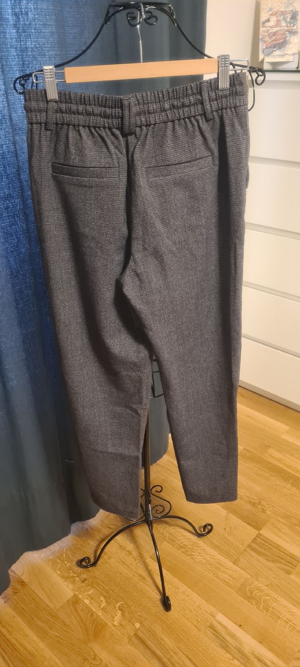 Only Pantalons: hose von Only gr S – Neuf (Voir description) à zürich par janjaz 1