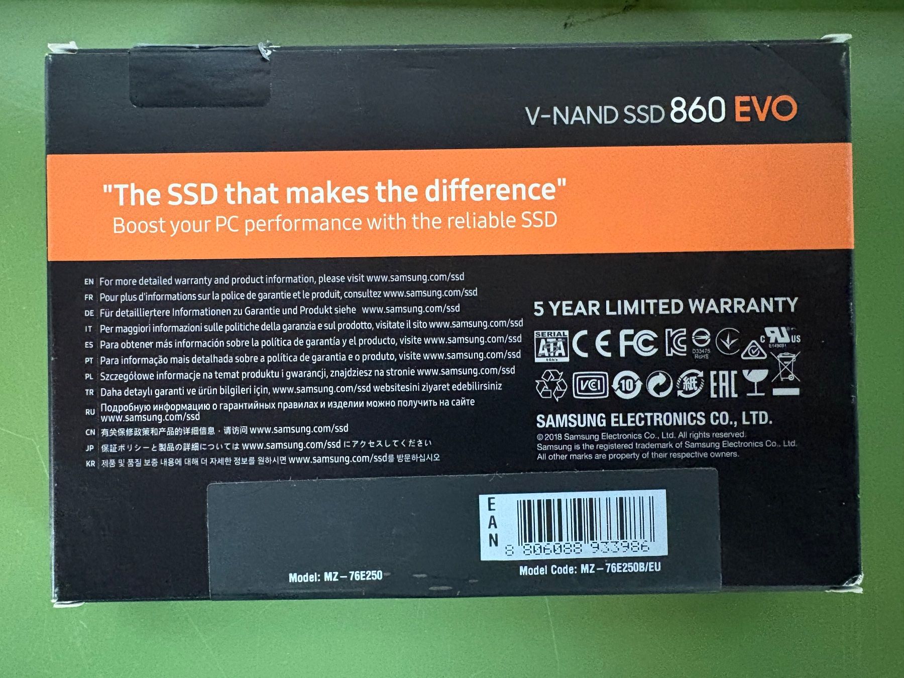 Samsung Dischi rigidi: Samsung 860 EVO 250GB SSD – Nuovo e nell'imballaggio originale da Weite venduto da FTW-AG 1