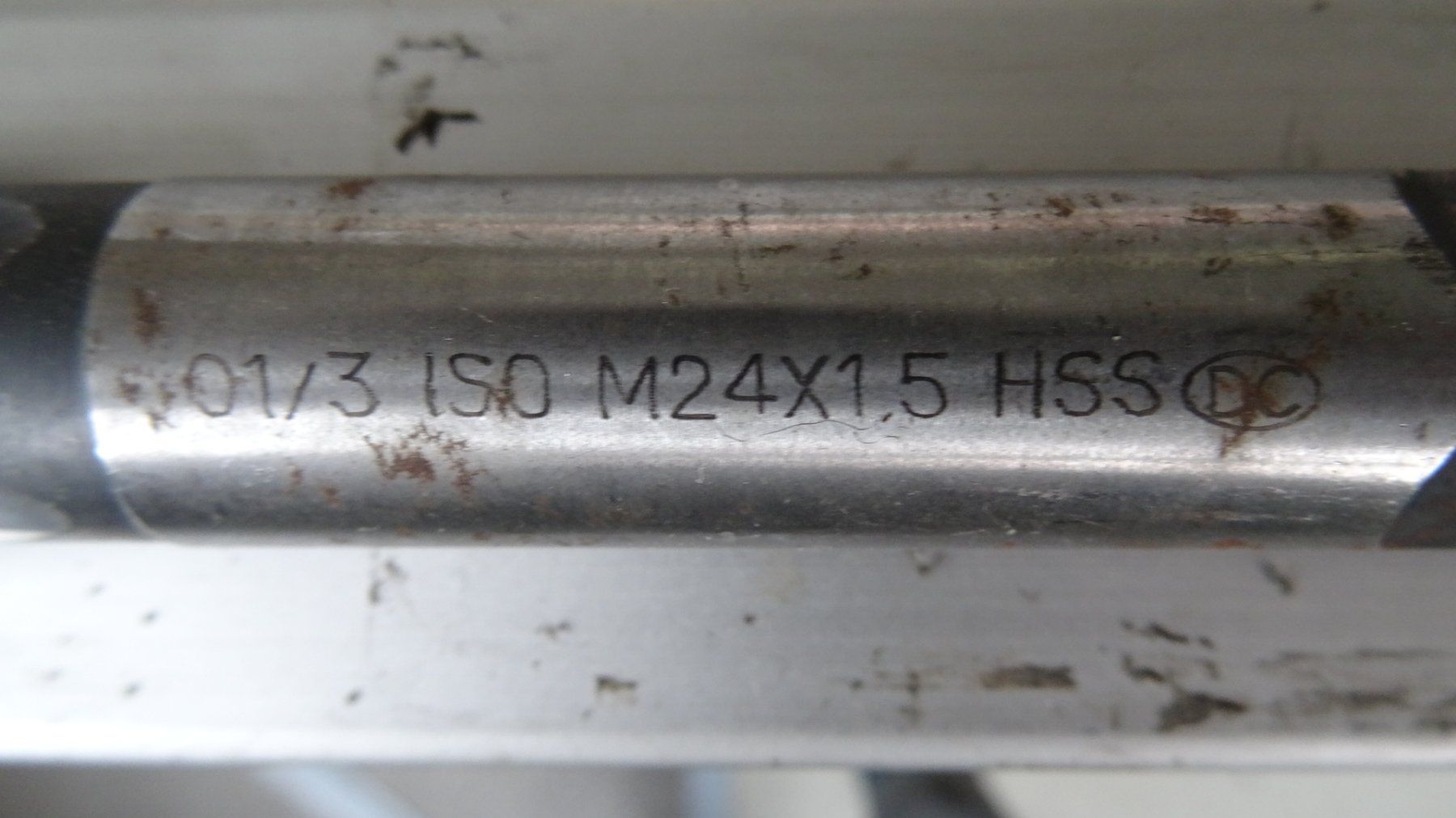 Tutti gli attrezzi: Gewindebohrer Gewindeschneider M24 x 1.5 DC – Usato da Sulz LU venduto da simula2 1