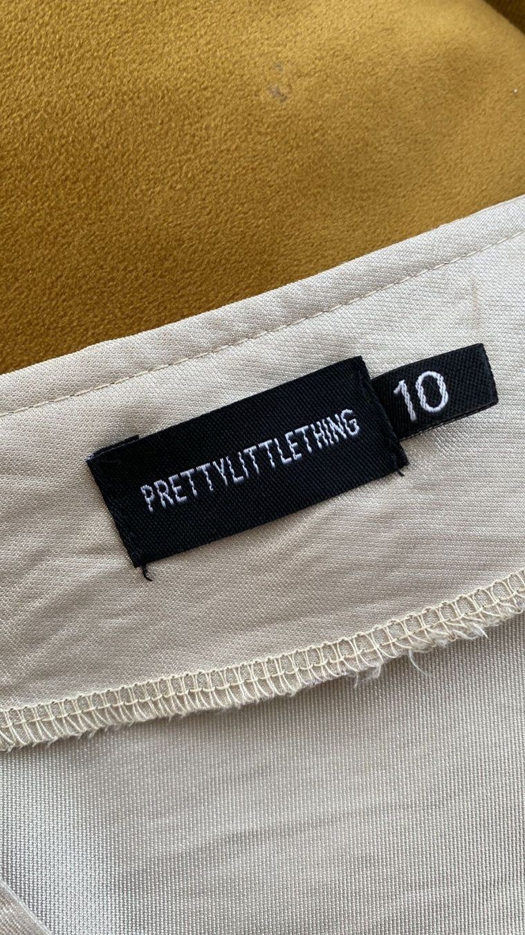 Vestiti: Kleid von PRETTYLITTLETHING Gr. 10 – Usato da Dagmersellen venduto da sheli17 4