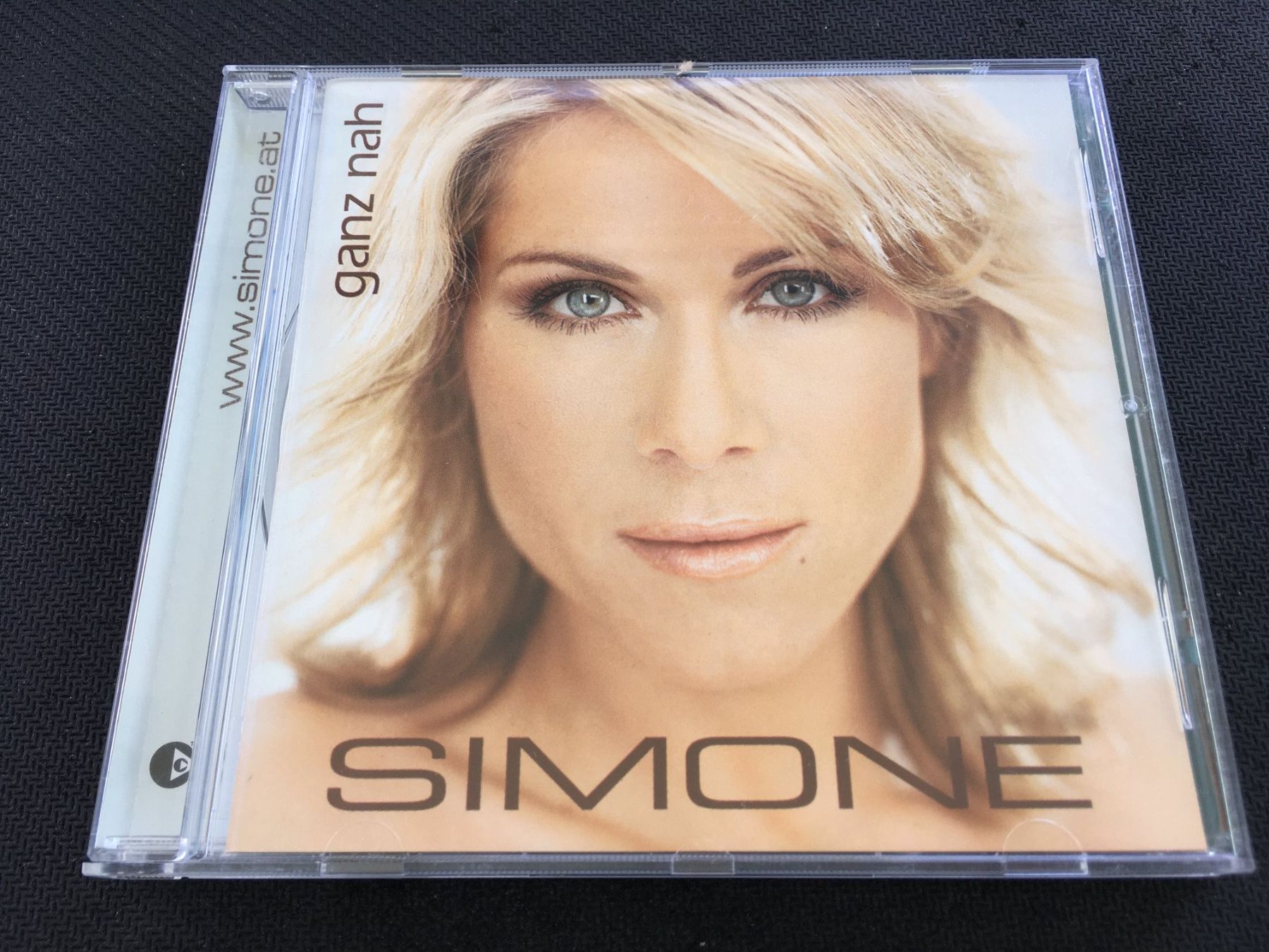 CD: Simone - Ganz nah -CD- – Usato da St.Gallen venduto da MedienJoe