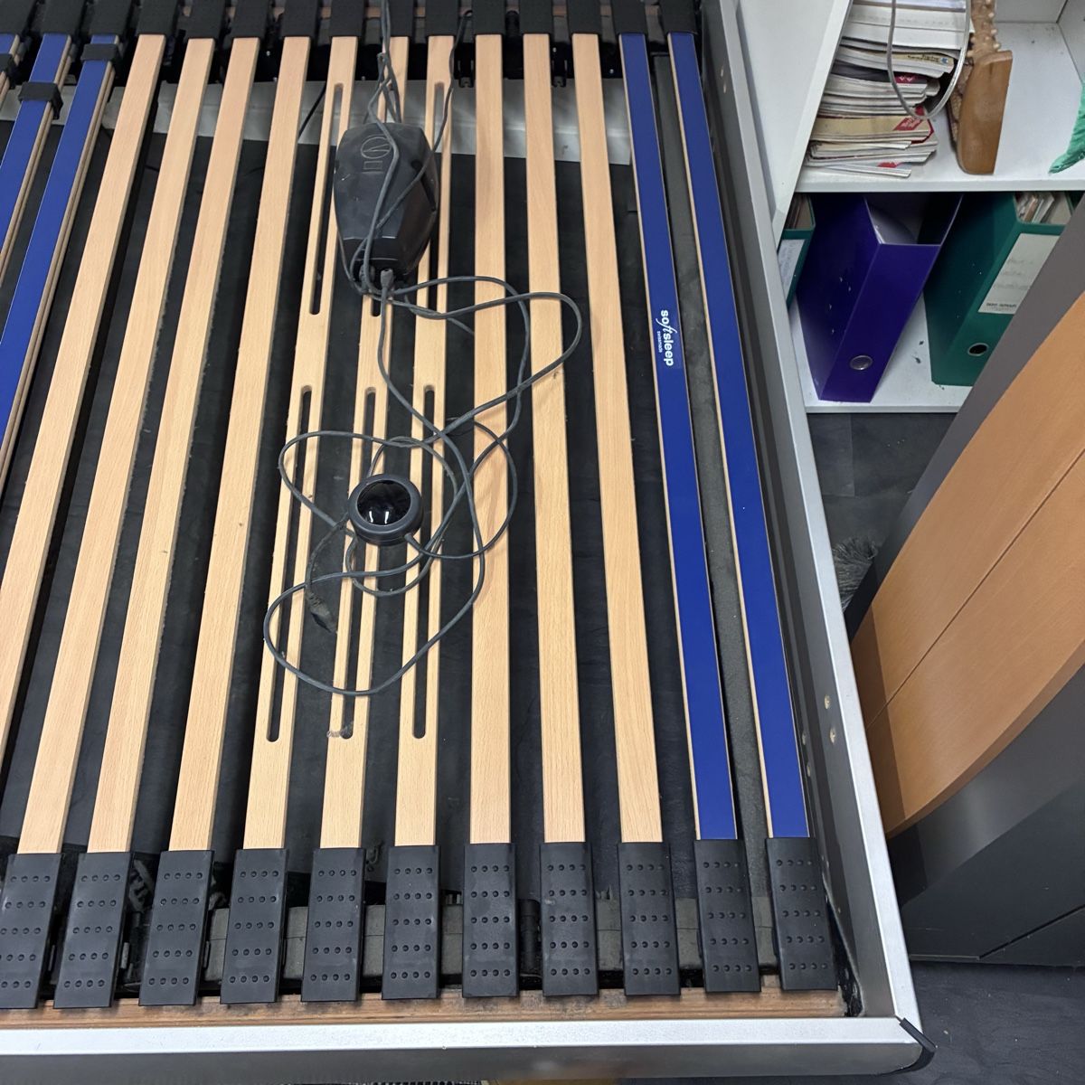 Lits: Preisreduktion!!Sleepwell Bett 140cm mit Motor Einlegerahmen – D'occasion à Winterthur par Linouk 6
