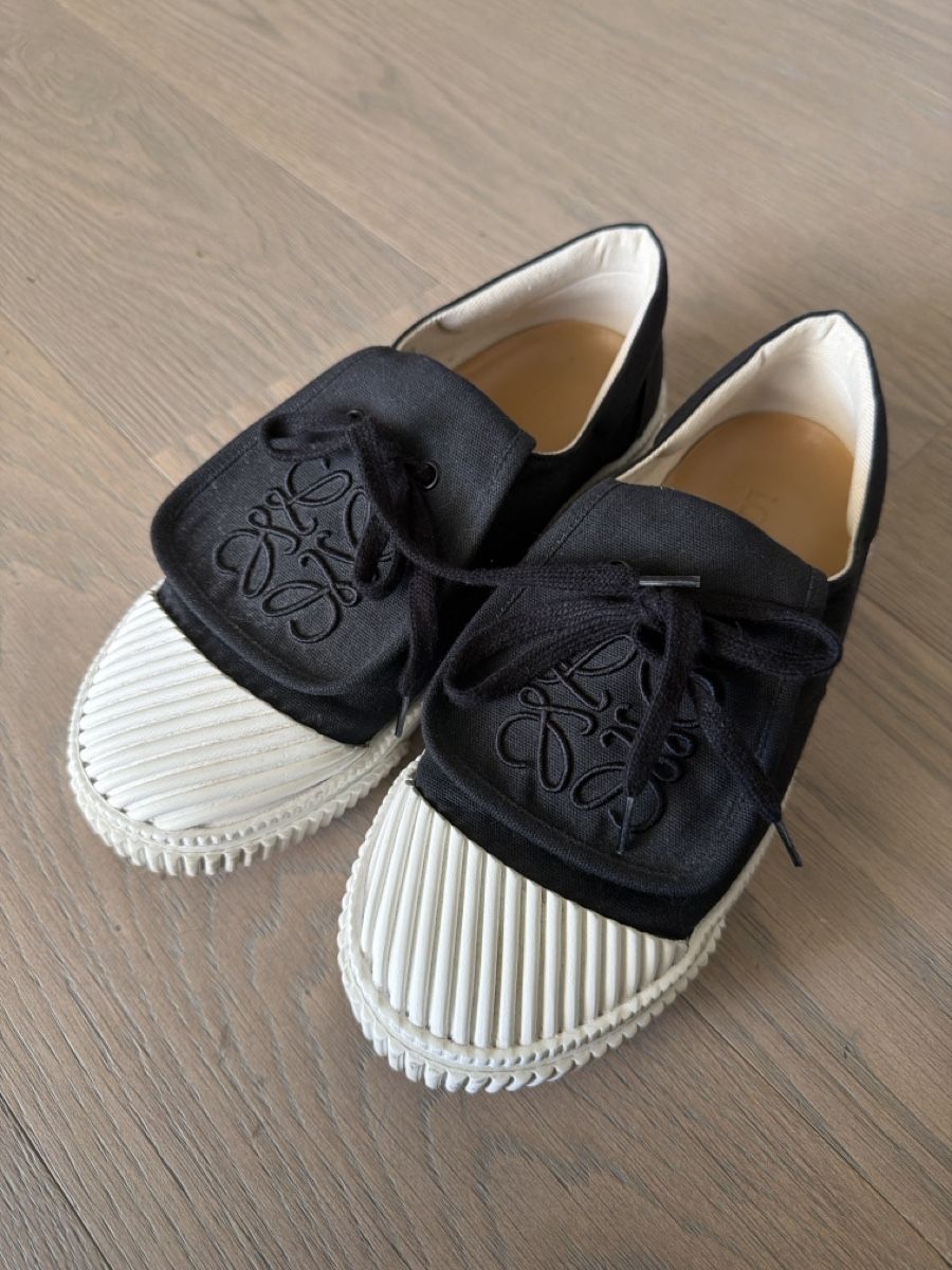 Chaussures femmes: LOEWE Schuhe  – D'occasion à Meilen par Lilly_1