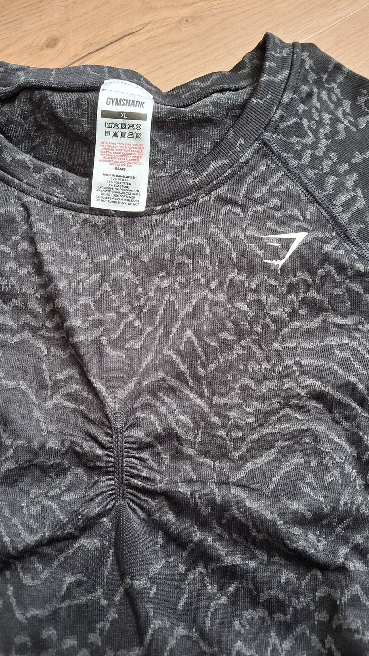 Gymshark Tops: gymshark top gr. XL – Gebraucht aus Wil SG von FionaSmile 1