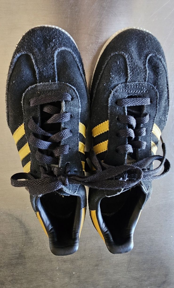 Adidas Scarpe da donna: Adidas Samba Uk4.5 kaum getragen – Usato da St. Gallenkappel venduto da masterglaus01 1