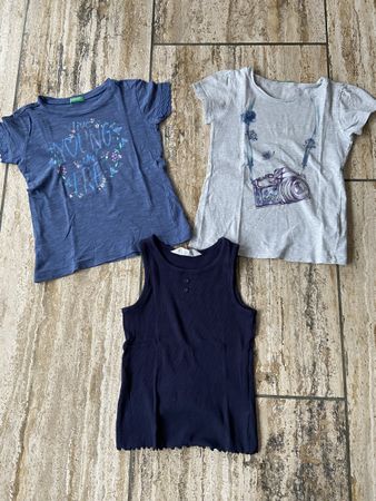 T-Shirts von Benetton und H&M Grösse ca. 116