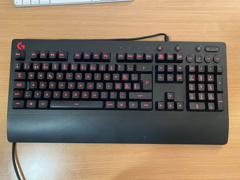 Logitech G213 - Gaming Tastatur | Kaufen auf Ricardo