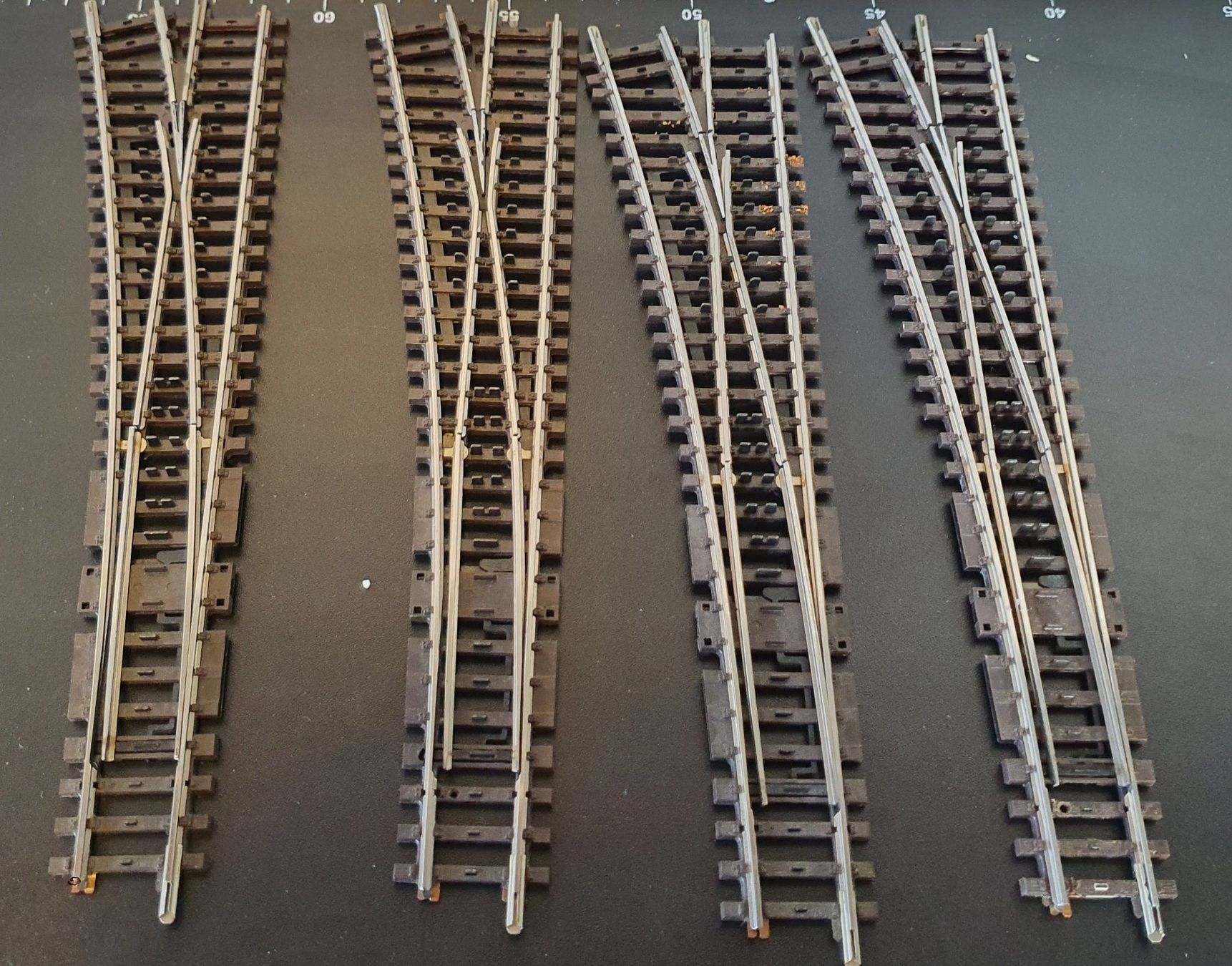 Märklin Modellini di ferrovie: MÄRKLIN: LOT SCHLANKE LINKSWEICHEN – Usato da Biglen venduto da taunus82
