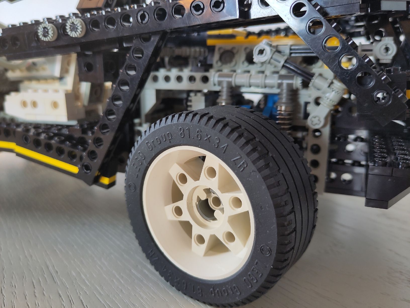 Lego Baukästen: LEGO Technic 8880 Super Car – Gebraucht aus Rafz von nen_92qk 3