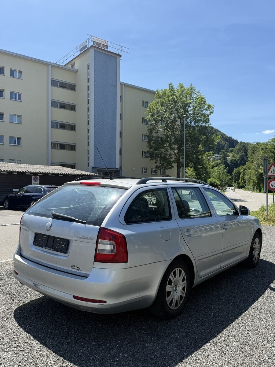 Skoda Automobili: Skoda Octavia 1.6 TDI DSG – Usato da Widnau venduto da SBCars1 6